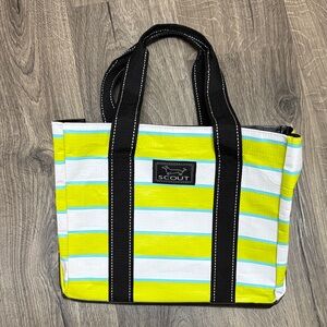 SCOUT Mini Deano Tote-Stripe a pose-sold
Out